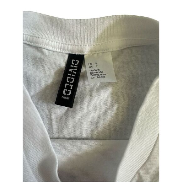 Divided No Hate Club Puppy Kitten Size Small Baby Tee - Picture 4 of 5